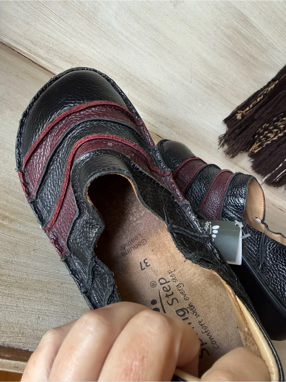 Women’s Spring Step Firefly Wedge Leather Loafer Size 6 Size 37 Black Burgundy